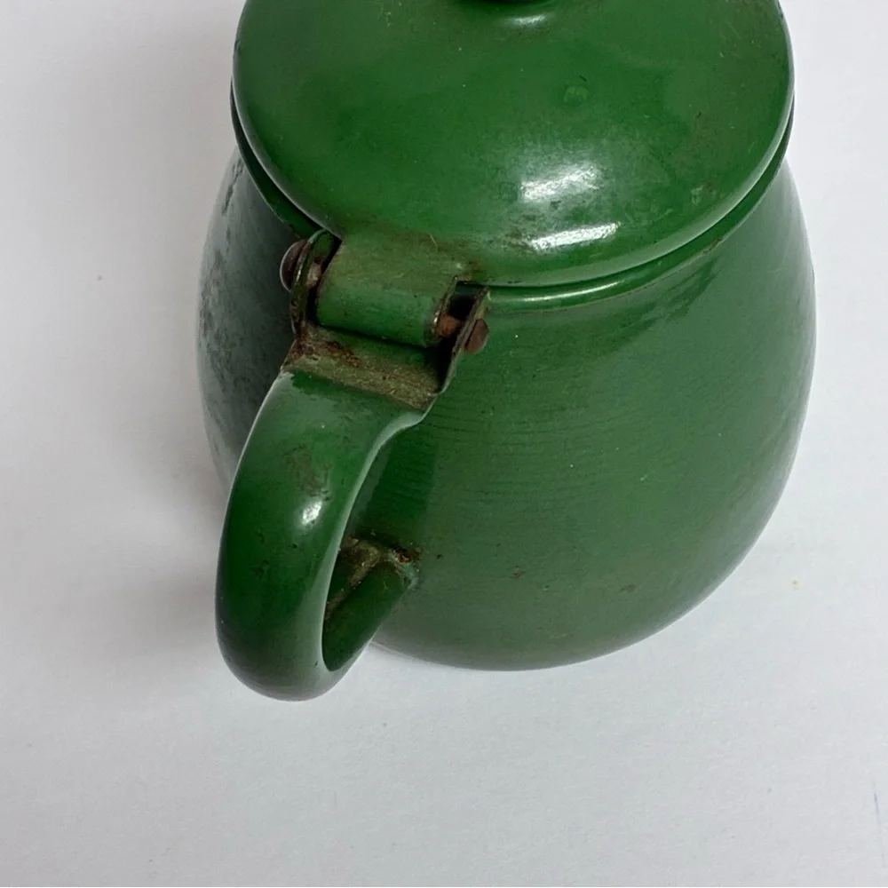 Teapot 4in X 5.5in Green Metal Hinged Vintage